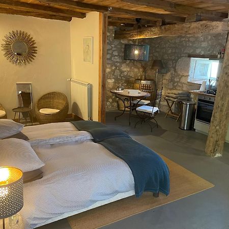 Valeilles Cave Le Vieux Manoir 아파트 외부 사진