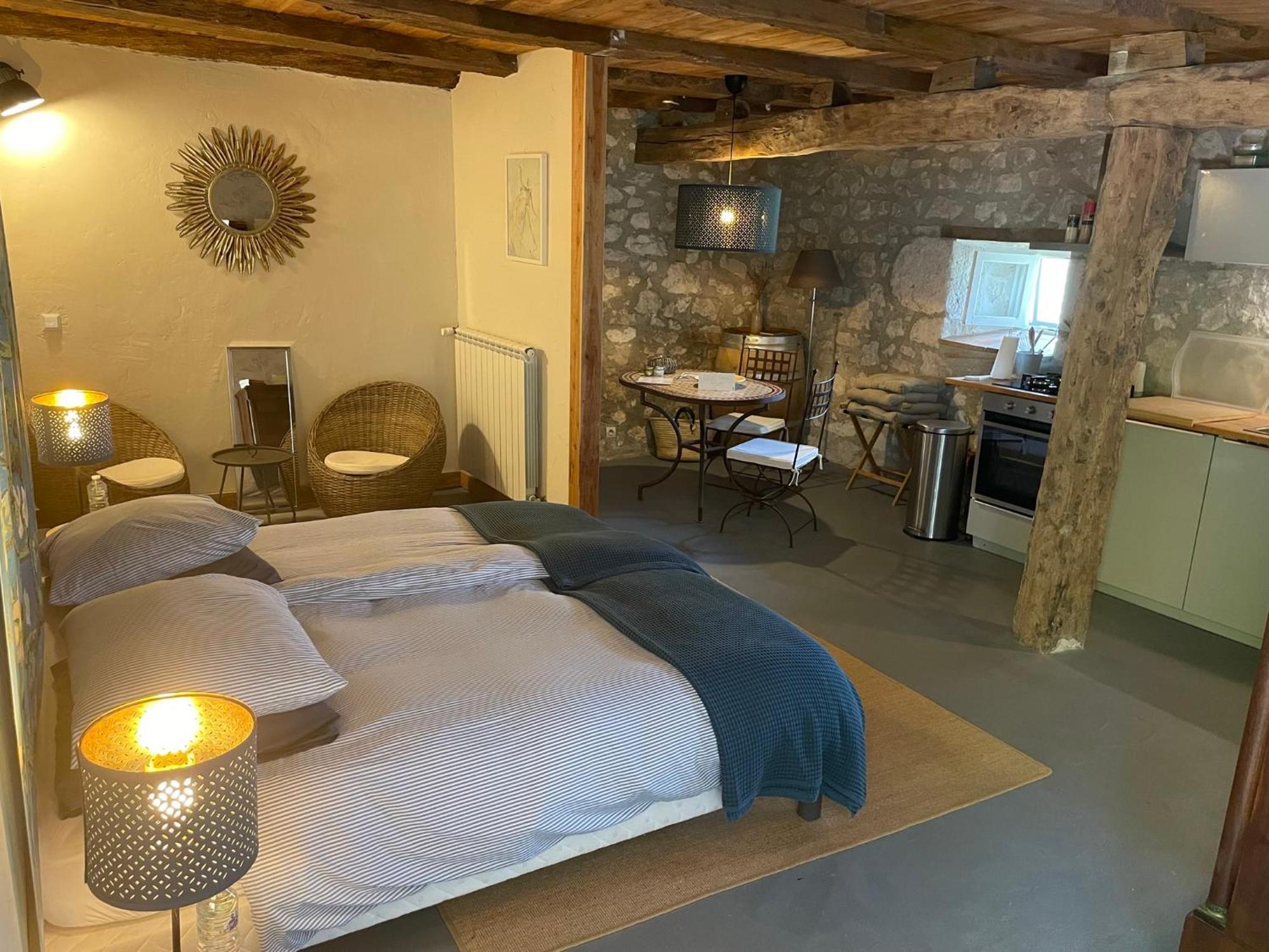 Valeilles Cave Le Vieux Manoir 아파트 외부 사진